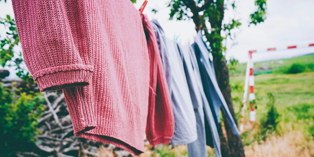 Stendere il bucato: panni stesi