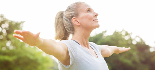 la donna fa yoga 